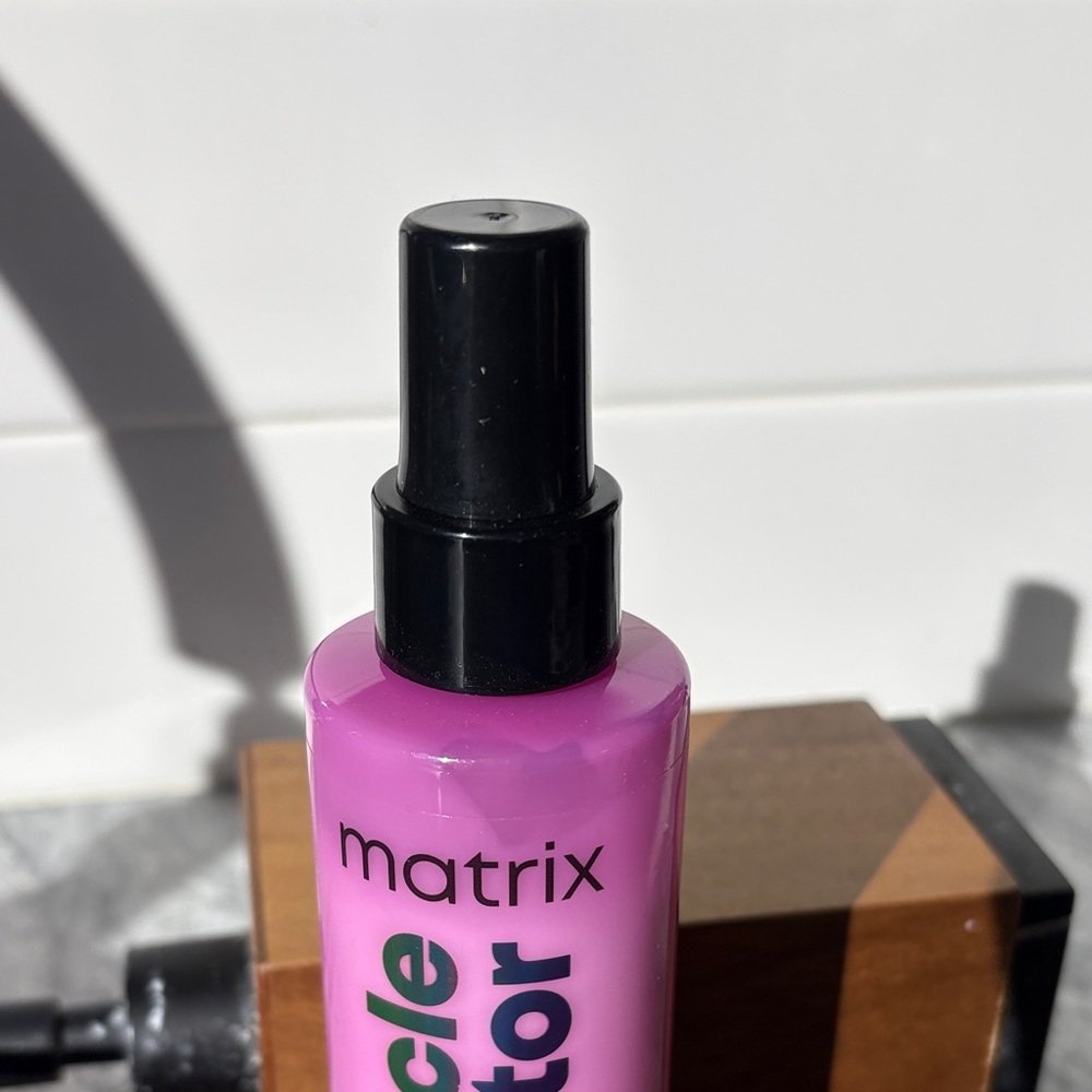 Matrix Miracle Creator Multi-Tasking Leave-In Conditioner Spray 6.8oz NEW - Picture 6 of 6